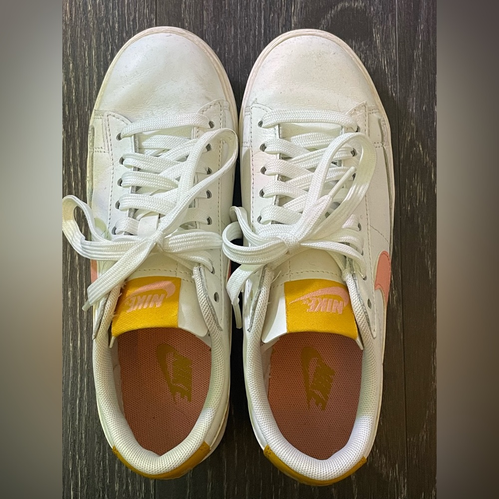 NIKE BLAZER LOW “PINK QUARTZ. Used in great condition. Size 6